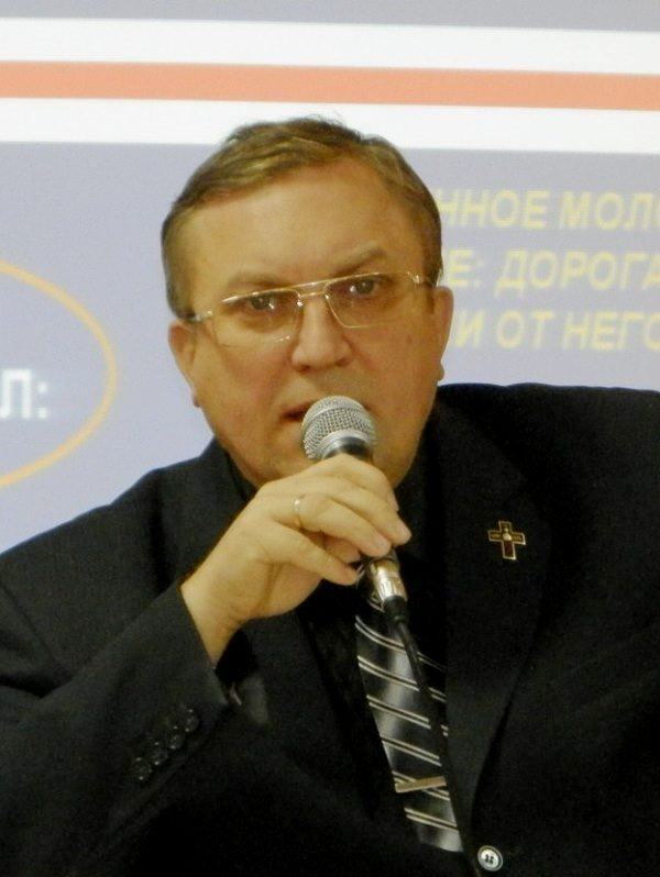 Гоголин Николай Александрович, проректор Пермской духовной семинарии;